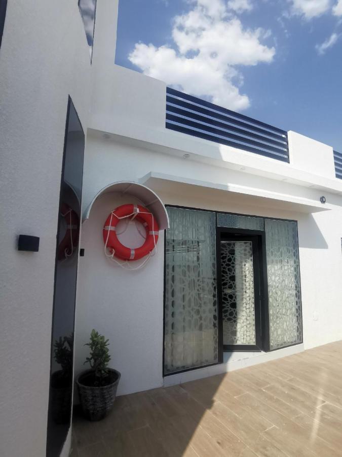 Highness Villa Низва Екстериор снимка