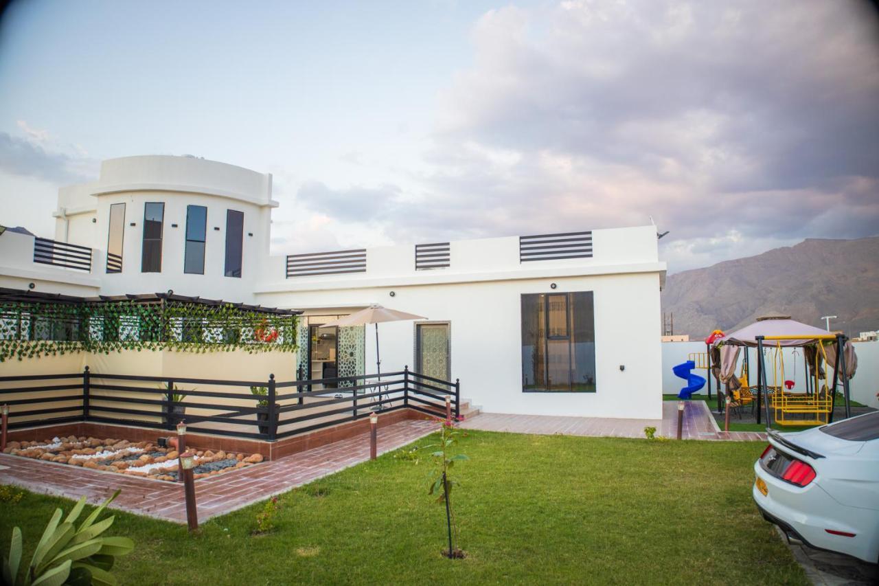 Highness Villa Низва Екстериор снимка