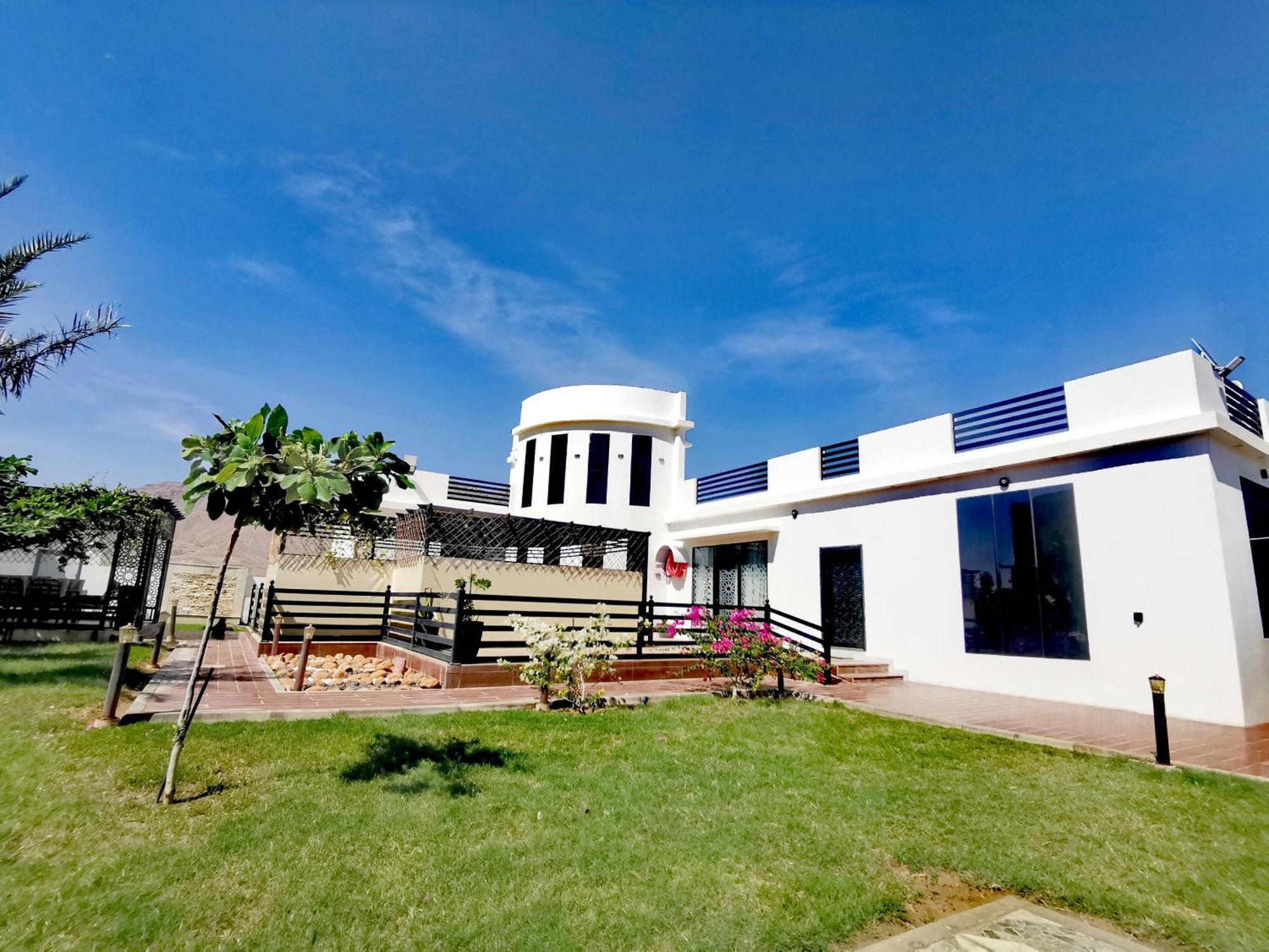 Highness Villa Низва Екстериор снимка